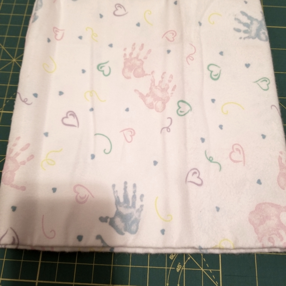 💥Final Markdown💥Baby Handprint Flannel